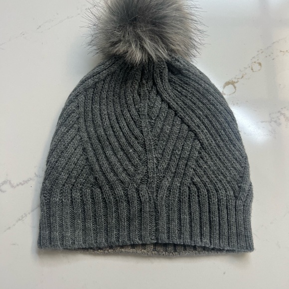 Hat - Picture 2 of 4